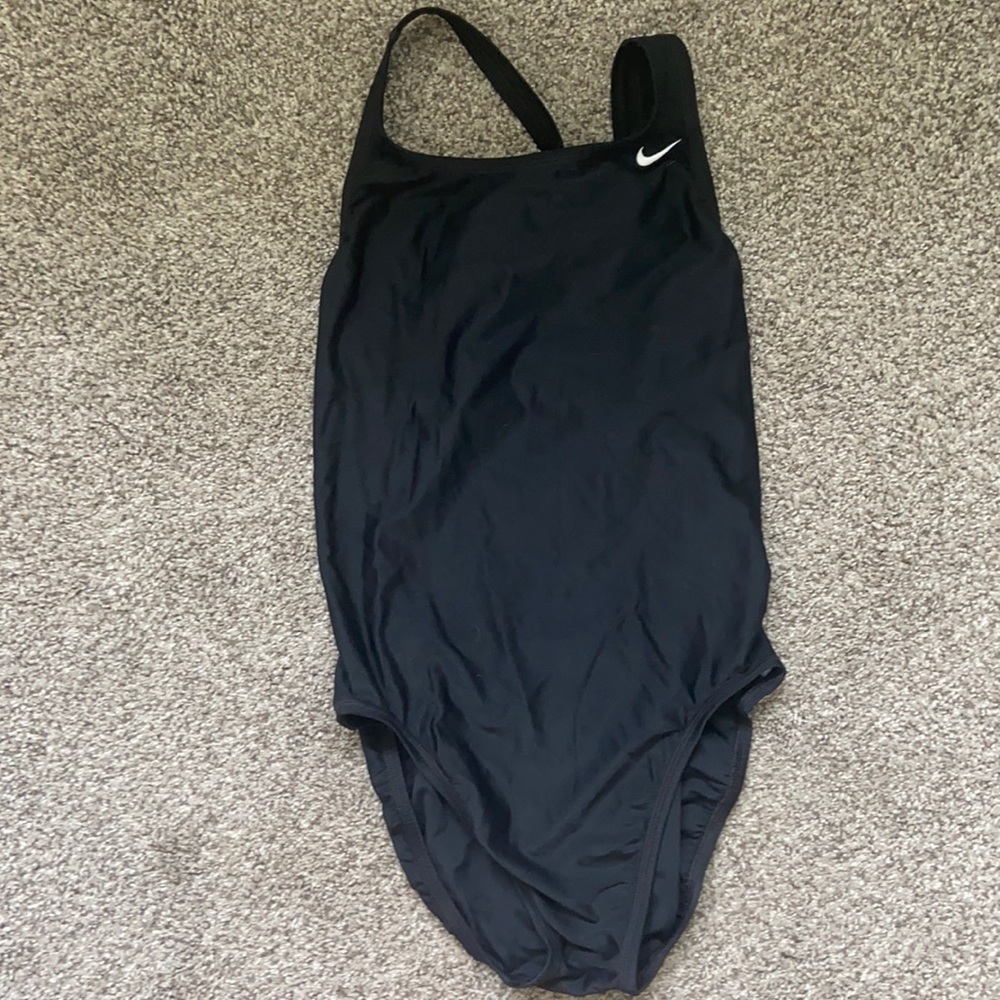 ✨swimsuit spring sale!!✨ Nike athletic swimsuit